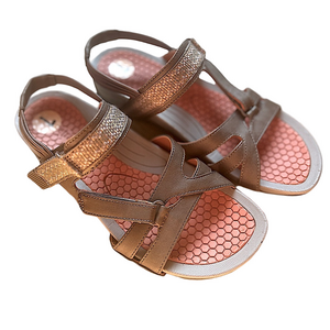 BOGO! NWOT Bare Traps ‘Danny’ sandals